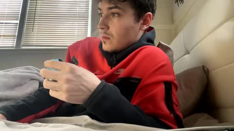 yungstudbev online show from February 6, 6:02 pm