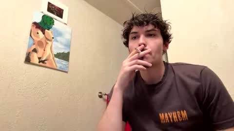 yungstudbev online show from December 17, 6:31 am