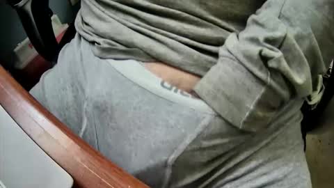 yuppers1234 online show from October 15, 4:47 pm