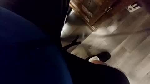 yupthatshim online show from January 4, 4:33 am