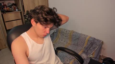 yurii_moody online show from November 24, 10:55 pm