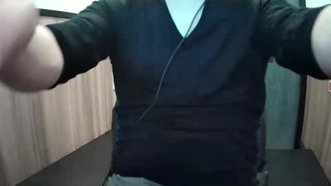 Yuta online show from January 18, 2:57 am