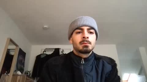 yvesbunnny online show from February 7, 7:48 am