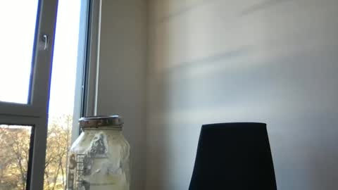 yvesbunnny online show from November 19, 11:43 am