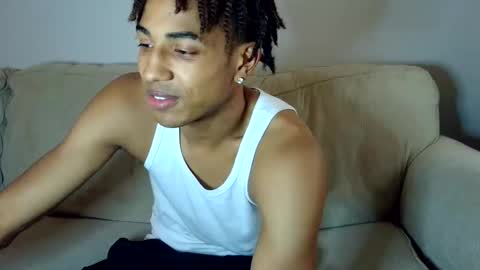 zachbrownn online show from October 29, 3:53 am