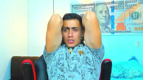 zachpri20 online show from February 25, 1:52 am