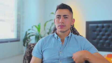 zachpri20 online show from September 28, 4:05 pm