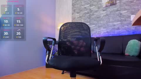 zack_joness10 online show from October 28, 3:09 am