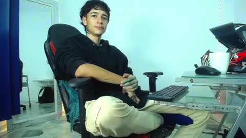 zack online show from December 16, 11:50 pm