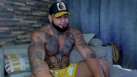 INSTAGRAM yormanfit7 online show from January 11, 12:18 pm