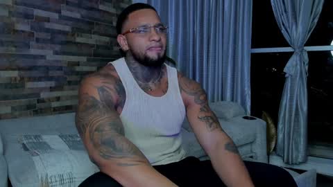 INSTAGRAM yormanfit7 online show from December 11, 1:28 am