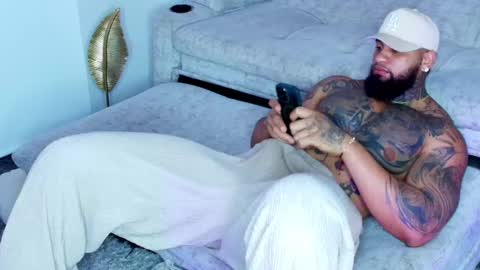 INSTAGRAM yormanfit7 online show from October 2, 8:40 am