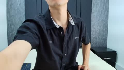 zane online show from March 31, 1:02 pm