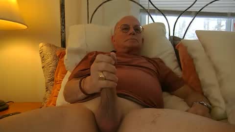 Snapshot of zedman521 chatting on February 17, 8:36 pm zedman521 online show from February 17, 8:36 pm