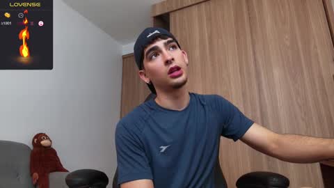 Zenn online show from December 15, 12:06 pm