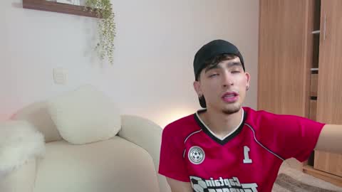 Zenn online show from March 5, 1:06 pm