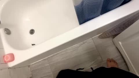 zerotwo5 online show from September 28, 7:28 am