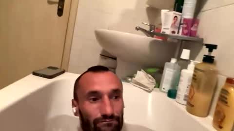 Snapshot of zervale chatting on September 25, 9:02 pm zervale online show from September 25, 9:02 pm