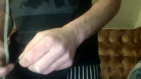 Snapshot of zervale chatting on December 10, 2:24 am zervale online show from December 10, 2:24 am