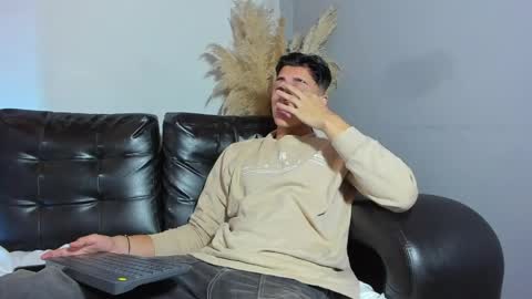 Zeus Brant online show from April 9, 1:28 pm