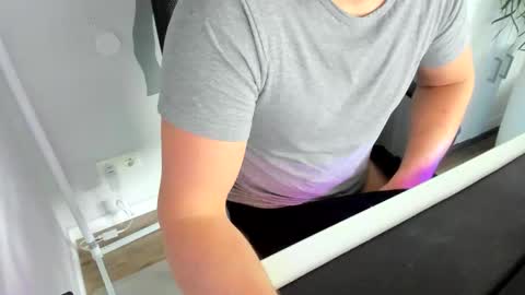 ziemlichflutschig online show from February 24, 7:20 am