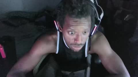 zoneingout online show from November 12, 4:51 am