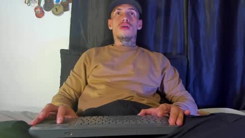 zyon garcia online show from December 16, 2:25 am