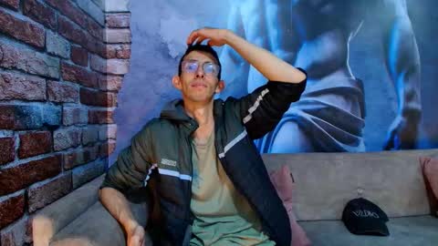 Zyro Nigth online show from January 6, 7:29 pm