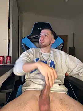 AlbanerYaro45 online show from March 21, 9:56 pm