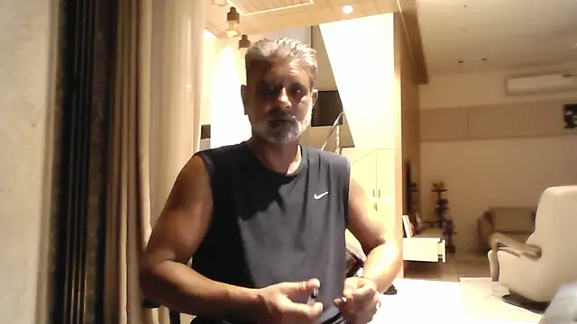OnlineBossUK online show from May 27, 5:32 pm
