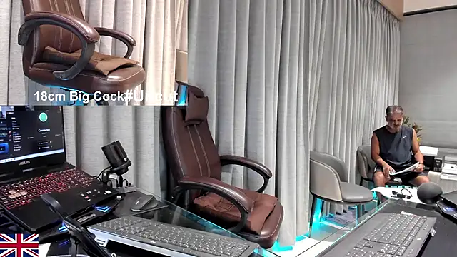 OnlineBossUK online show from April 15, 3:45 pm