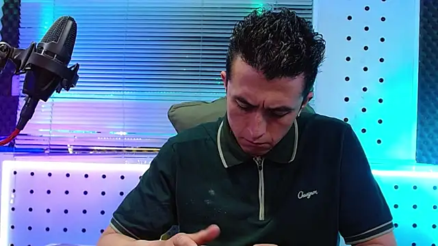 Darko0717 online show from April 6, 4:41 pm