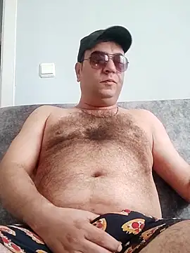 Snapshot of fraud705 chatting on September 17, 1:12 pm fraud705 online show from September 17, 1:12 pm