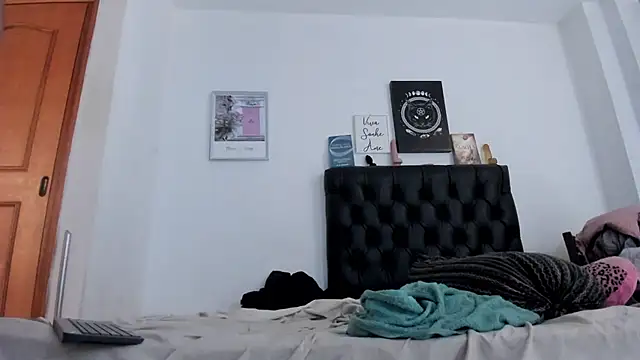 JohanyLatino online show from January 19, 6:00 pm