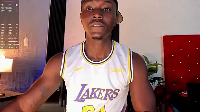 DannSmmith online show from October 26, 4:58 am