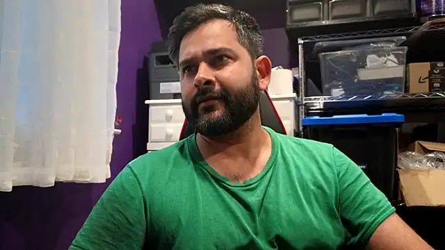 Snapshot of Sakhtlaundaz chatting on October 24, 9:38 pm Sakhtlaundaz online show from October 24, 9:38 pm