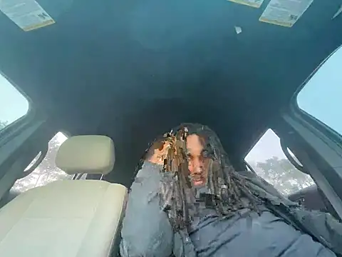 Snapshot of BD2LONG chatting on October 8, 10:36 pm BD2LONG online show from October 8, 10:36 pm