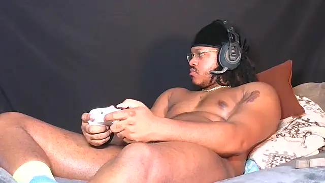 Carolinayoungin online show from April 13, 9:26 pm