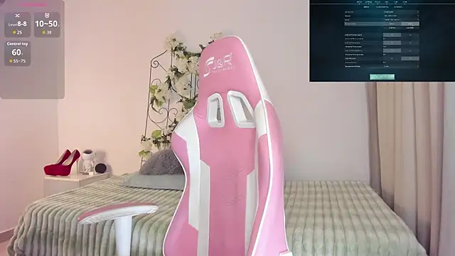 Jiggly   online show from October 14, 12:06 am