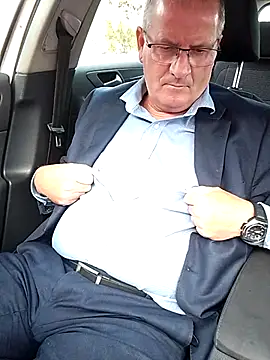 stiffandlubedxh online show from March 2, 9:41 pm