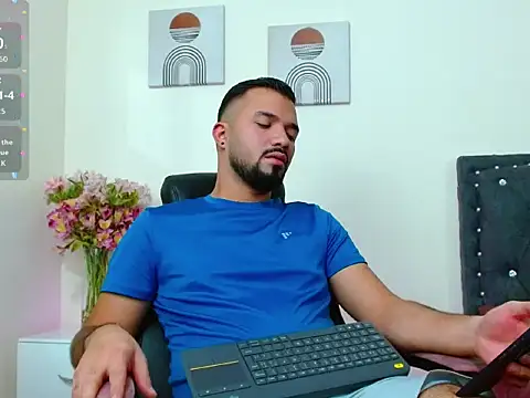 mathew vidal1 online show from April 8, 4:13 am