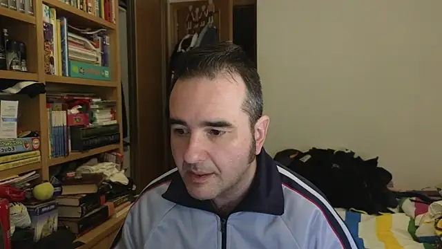 curiosillo83 online show from April 11, 12:52 pm