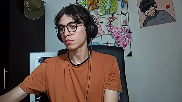 Snapshot of Norehg chatting on September 22, 9:31 am Norehg online show from September 22, 9:31 am