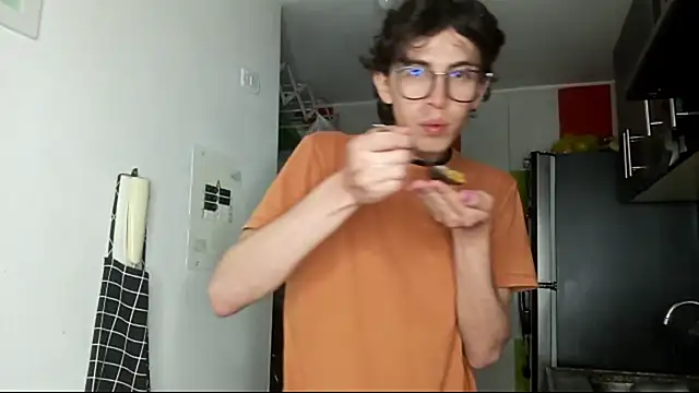 Snapshot of Norehg chatting on October 9, 9:03 am Norehg online show from October 9, 9:03 am