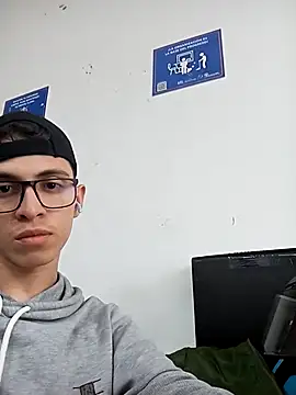 Snapshot of Norehg chatting on February 17, 8:58 pm Norehg online show from February 17, 8:58 pm