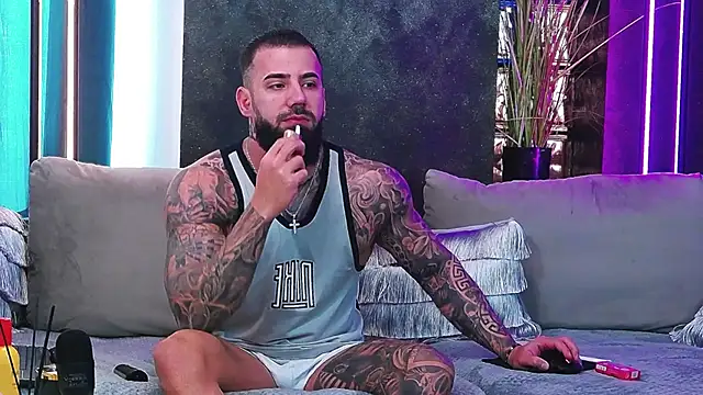 masterkingofmusclee online show from February 26, 8:48 am