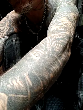 deepstroker42071 online show from February 18, 7:06 am