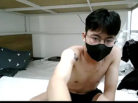 Gwencloudy online show from November 6, 5:16 pm