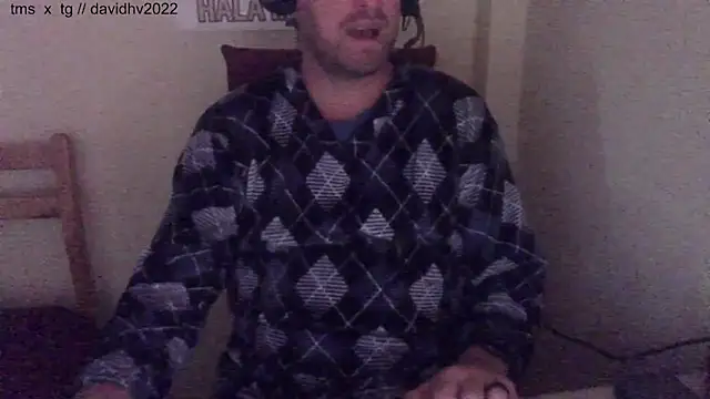 Snapshot of Davidhv2022 chatting on September 13, 4:41 pm Davidhv2022 online show from September 13, 4:41 pm