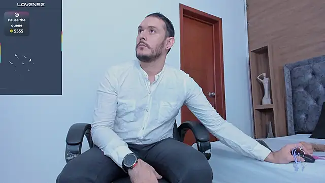 jeanpiere  online show from February 10, 2:49 am